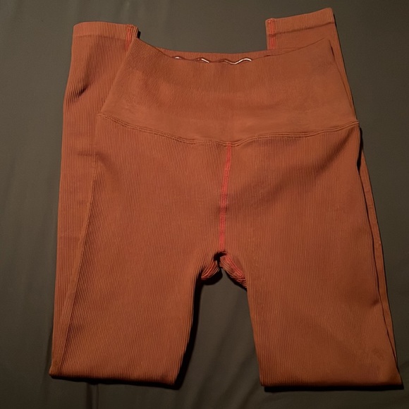 (NWOT) Spiritual Gangster Seamless Leggings in  Carmel color - Picture 5 of 6